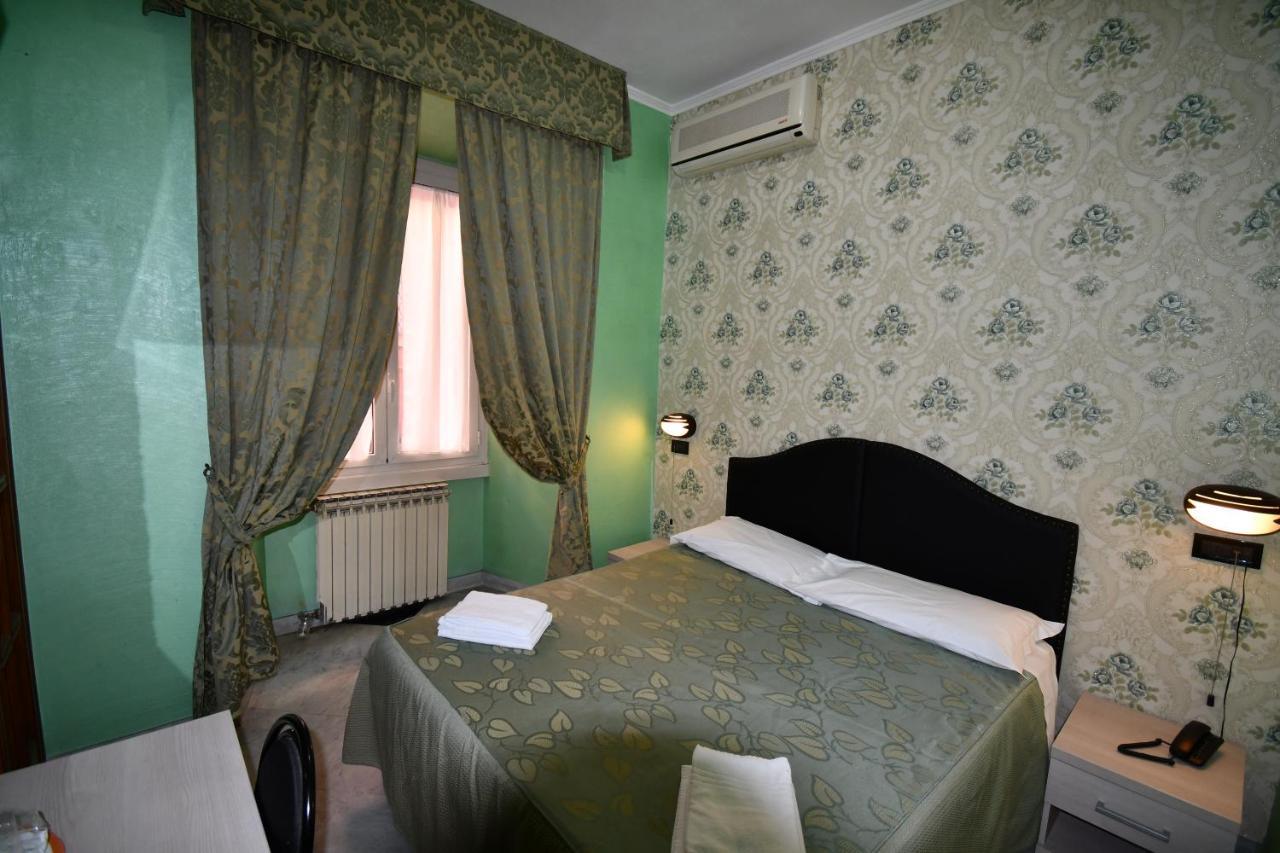 Hotel Ferrarese Roma